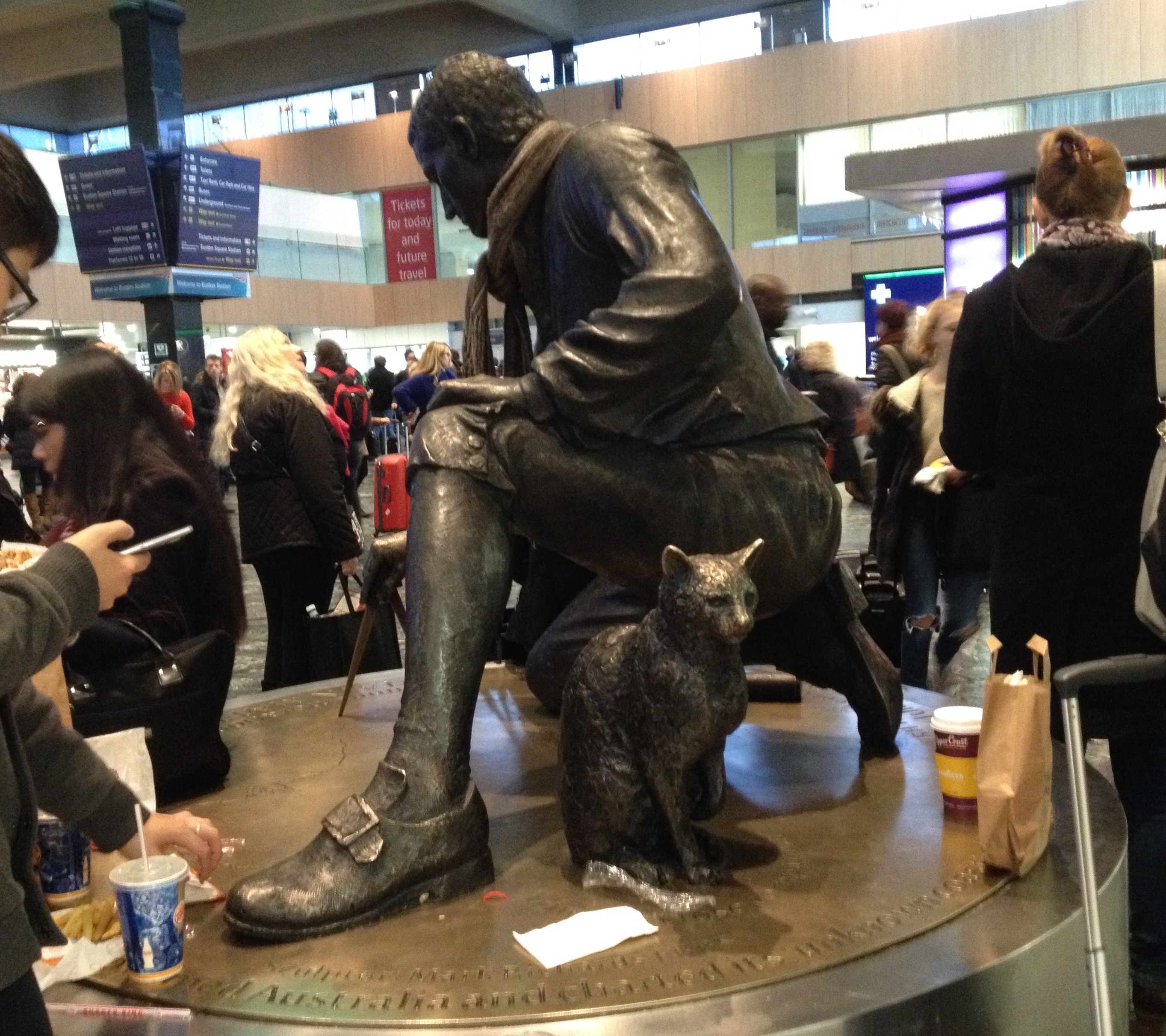 Matthew Flinders statue euston