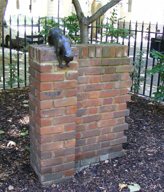 Image by By Jim Linwood (Flickr) [CC BY 2.0 (http://creativecommons.org/licenses/by/2.0)], via Wikimedia Commons